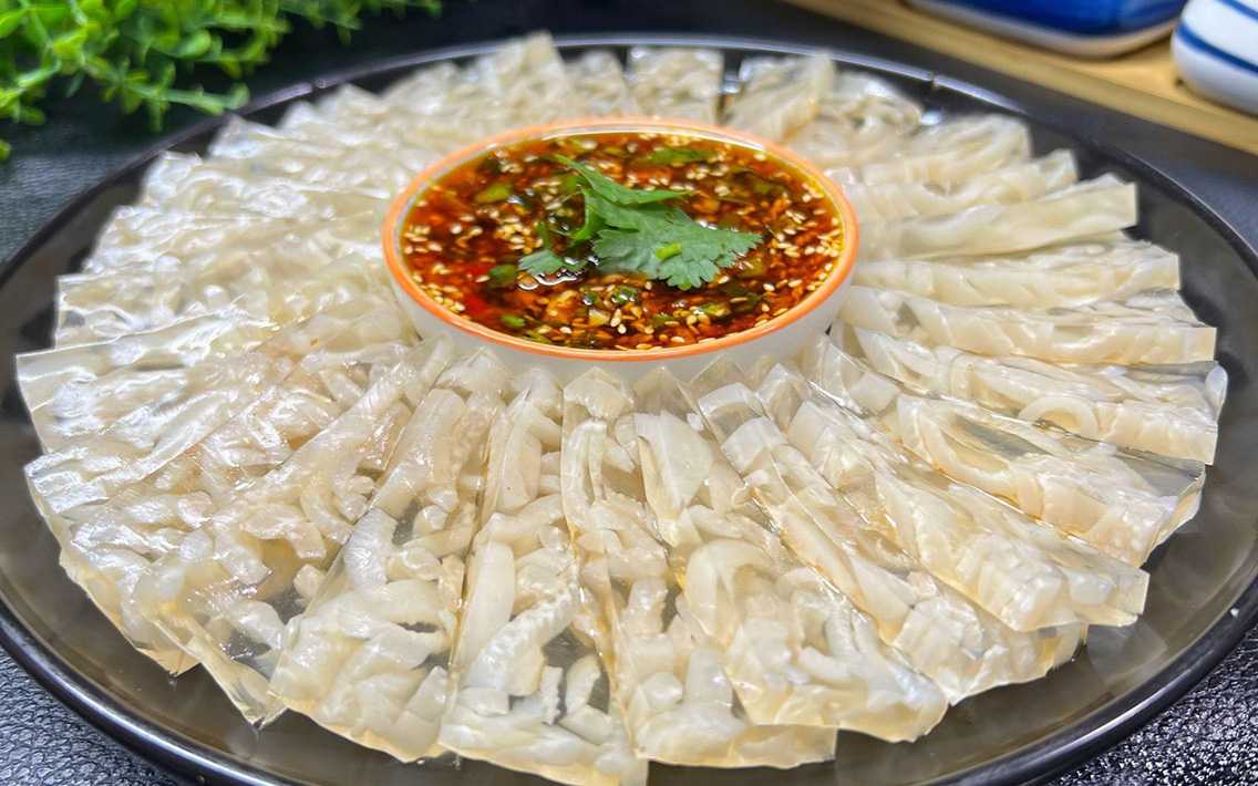 全自動皮凍灌裝封口機，賦能傳統美食規?；a