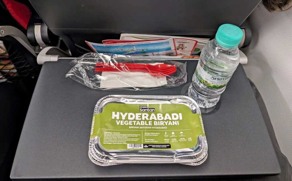 超越包裝，智馭云端味覺的精密藝術(shù)——呂工機(jī)械全自動(dòng)航空餐盒包裝生產(chǎn)線